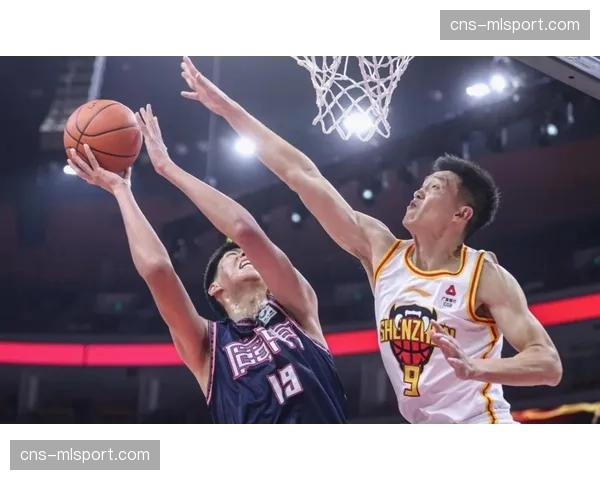 比赛报告:全场出现24次封盖,内线防守强度成为比赛胜负手 比赛报告:全场出现24次封盖,内线防守强度成为比赛胜负手