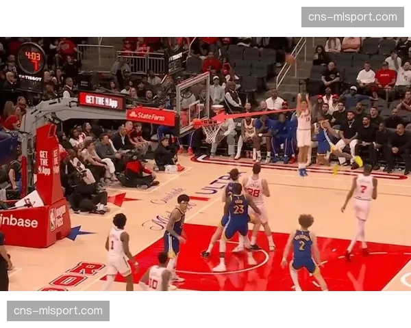 勇士电梯门战术解析：钻石落位起始阵型在现代篮球中的演变应用